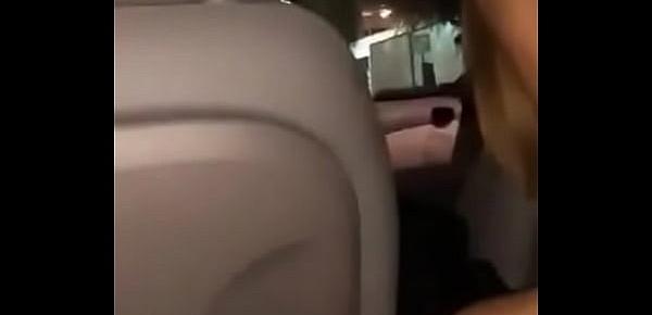  Maria Fernanda escort de zona divas dandose sentones en el carro con cliente